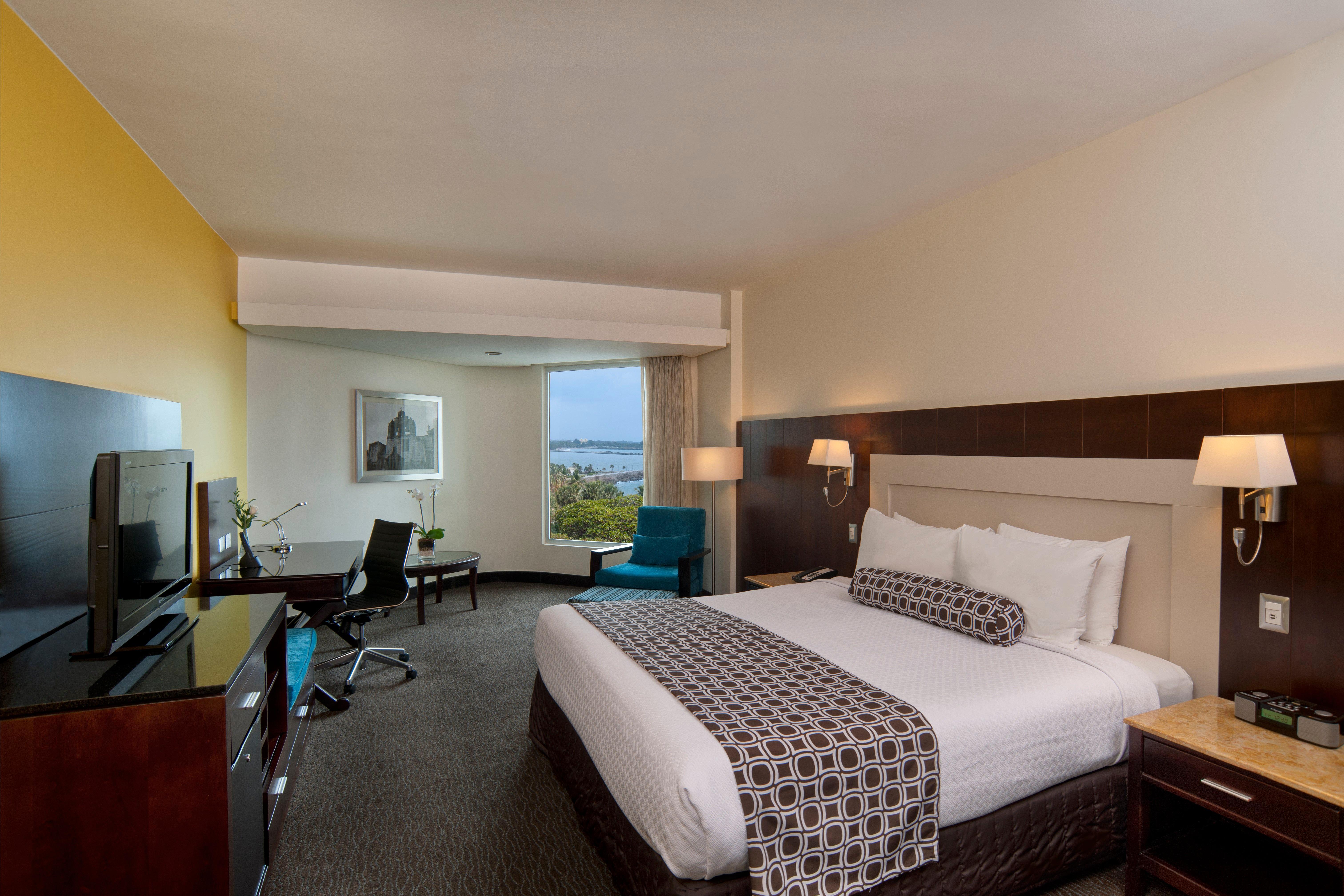 Crowne Plaza Santo Domingo By Ihg Hotel Exterior photo
