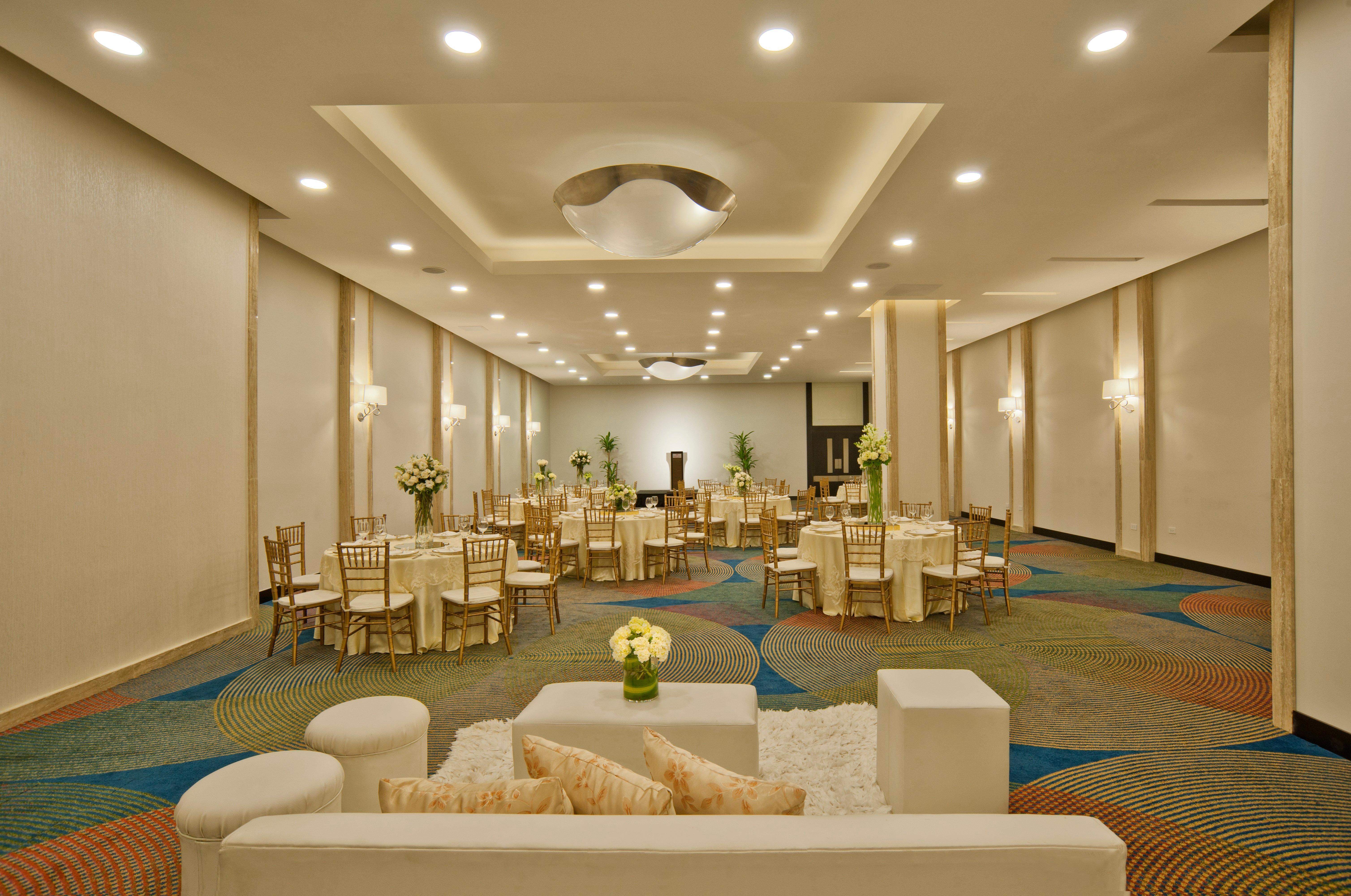 Crowne Plaza Santo Domingo By Ihg Hotel Exterior photo